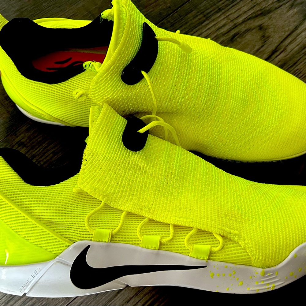 NIKE KOBE A.D NXT sneakers in new condition size 8.5
